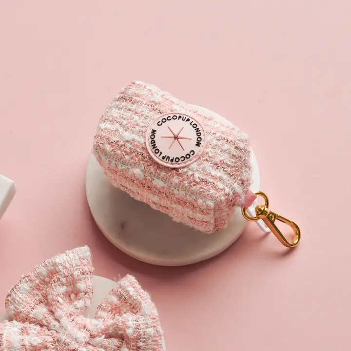 Poepzakhouder in Chanel Stijl van CocoPup London